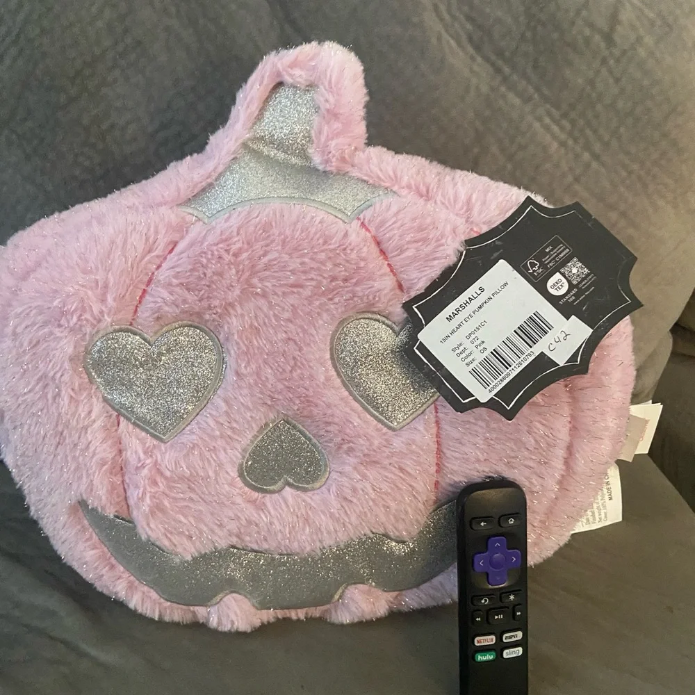 Unique!! Bella Luxx Glam Pink and Silver Pumpkin Pillow Bling New